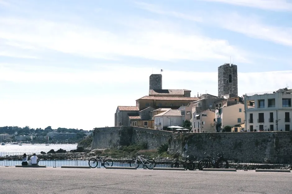 Vieil Antibes et ses remparts